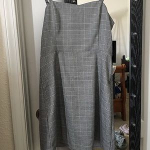 LULU’s houndstooth day dress.